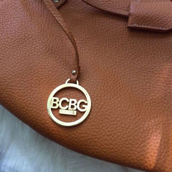 BCBG PARIS Bag ✨ - Picture 8 of 8